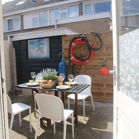 Juttershut Egmond aan Zee